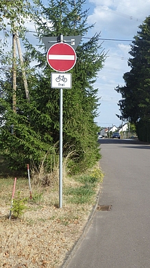 Einbahnstrasse mit Radverkehr in Gegenrichtung